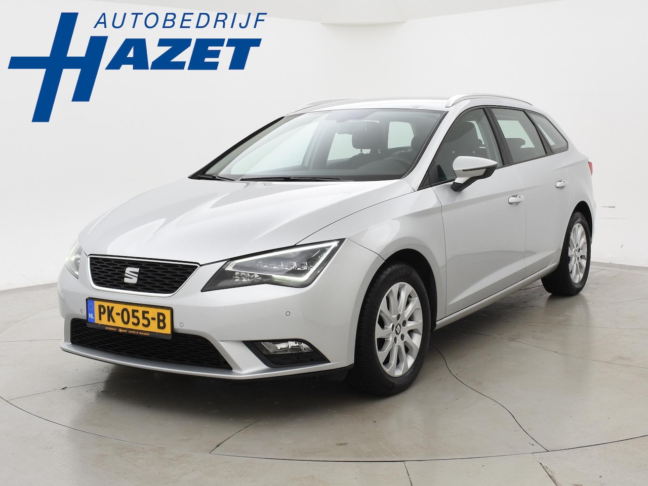 Seat Leon ST - 1.6 TDI 110 PK STYLE + TREKHAAK | NAVIGATIE | LED - AutoWereld.nl