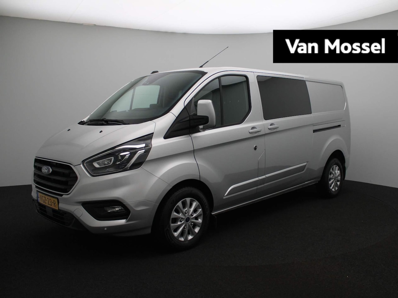 Ford Transit Custom - 300 2.0 TDCI L2H1 Limited DC | Airco | Trekhaak | Parkeersensoren + Achteruitrijcamera | N - AutoWereld.nl