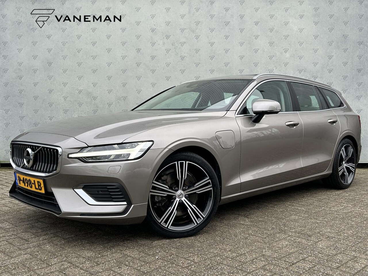 Volvo V60 - 2.0 T8 AWD Polestar Engineered Automaat | Head-Up | Leder | Panoramadak | Harman/Kardon | - AutoWereld.nl