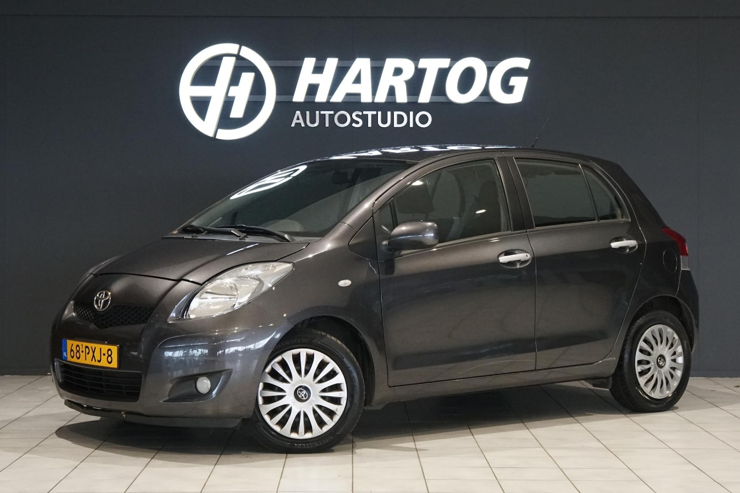 Toyota Yaris - 1.3 VVTi Aspiration + EERSTE EIGENAAR / DEALER ONDERHOUDEN - AutoWereld.nl