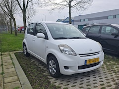 Daihatsu Sirion - 1.0 uitvoering met 5 deuren