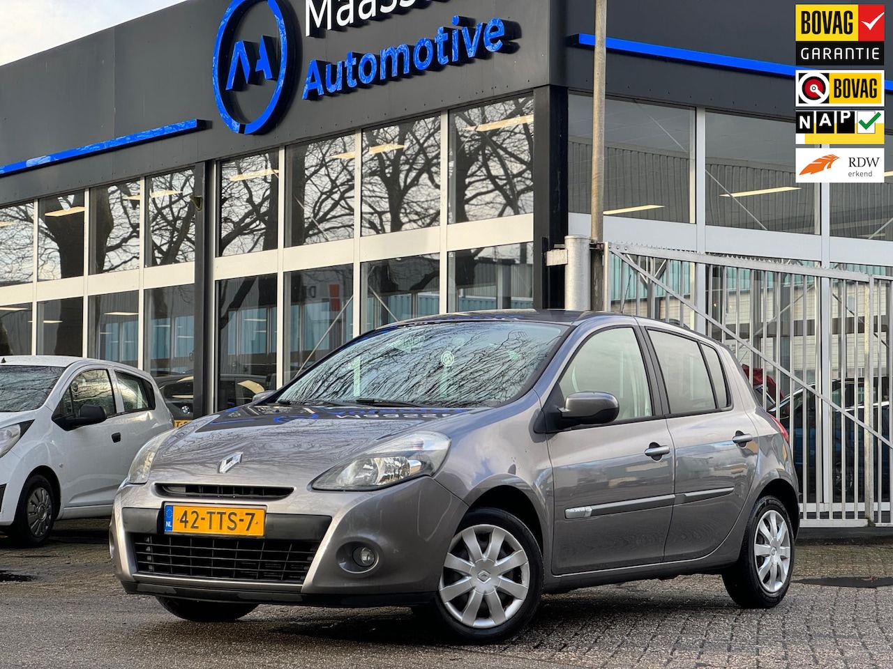 Renault Clio - 1.2 Cruise Airco Parkeersensor |DB riem VV|5drs Nieuwe APK Topstaat - AutoWereld.nl