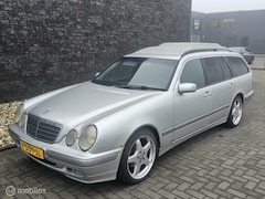 Mercedes-Benz E-klasse - E220 Grijs Kenteken