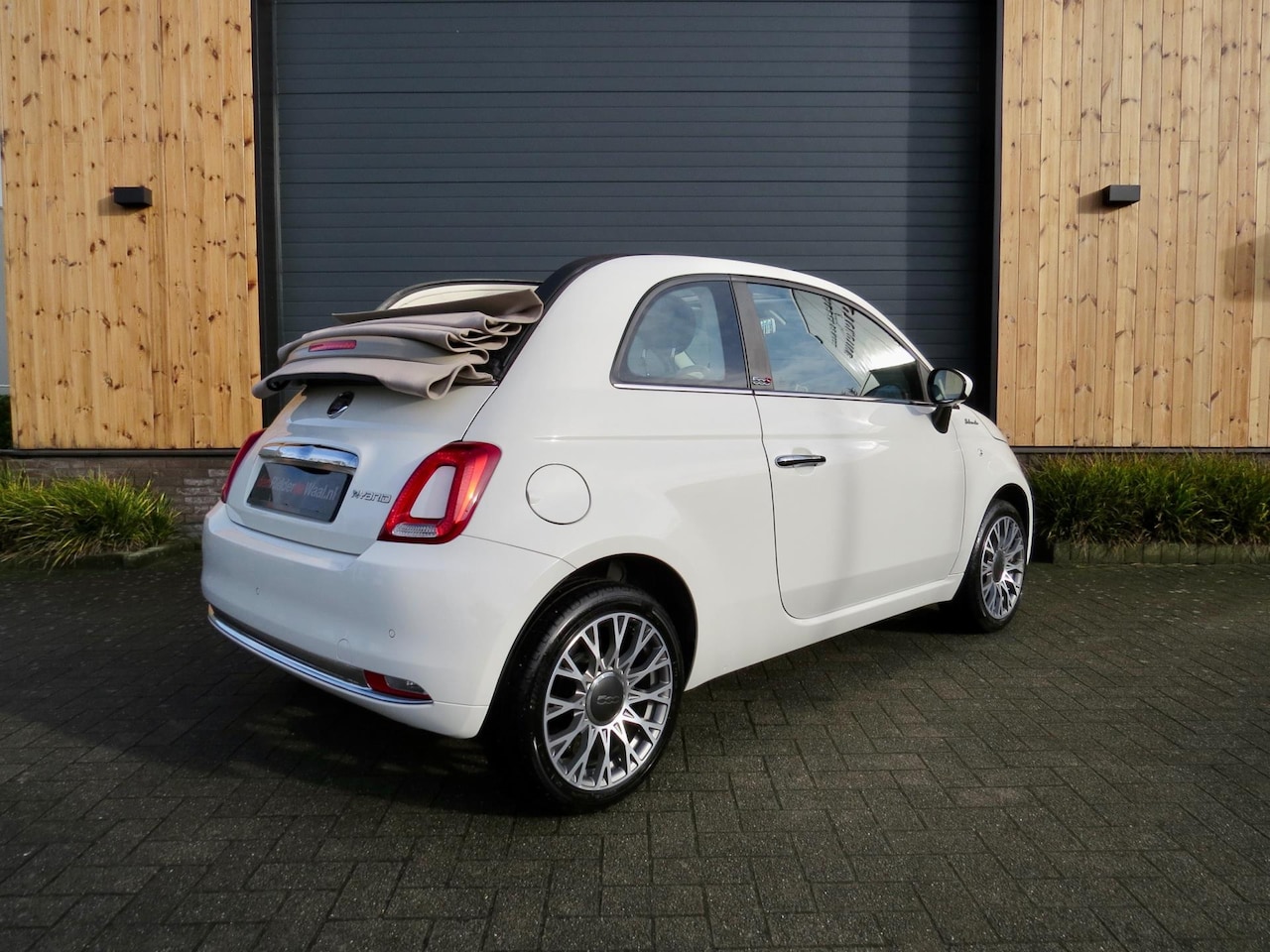 Fiat 500 C - 1.0 Hybrid Dolcevita *Big navi *Carplay *Climate - AutoWereld.nl