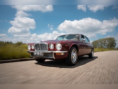 Jaguar XJ - 4.2 de Luxe aut. volledig gerestaureerd, in nieuwstaat