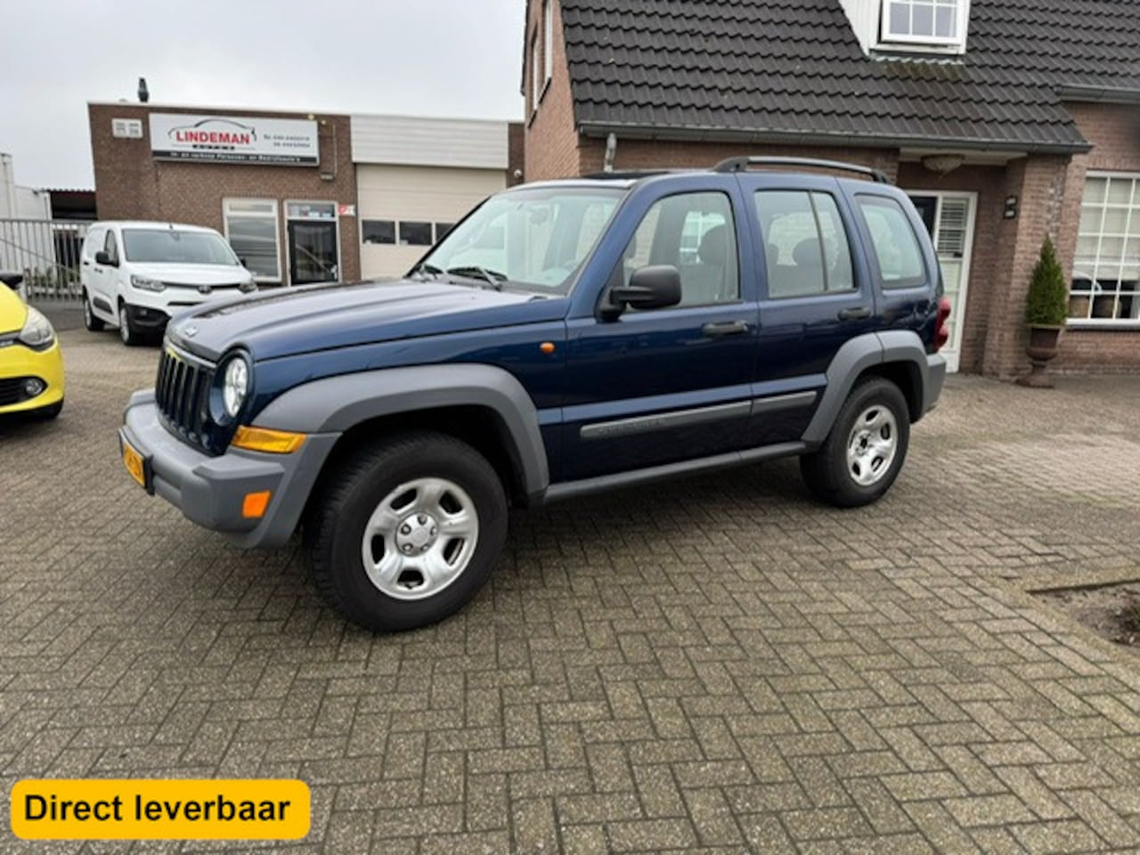 Jeep Cherokee - 3.7 V6 Sport AUTOMAAT Youngtimer Org.NL - AutoWereld.nl