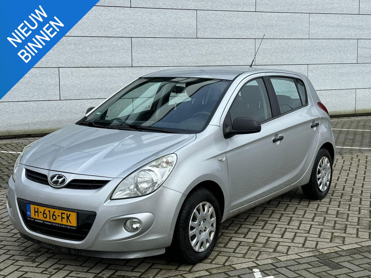 Hyundai i20 - 1.2i Business Edition Airco/PDC/USB - AutoWereld.nl