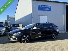 Volvo V40 - 2.0 D3 R-Design 2016 Automaat Zeer netjes