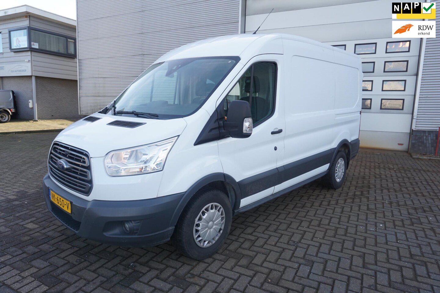 Ford Transit - 350 2.2 TDCI L2H2 Trend /AIRCO / NAP - AutoWereld.nl