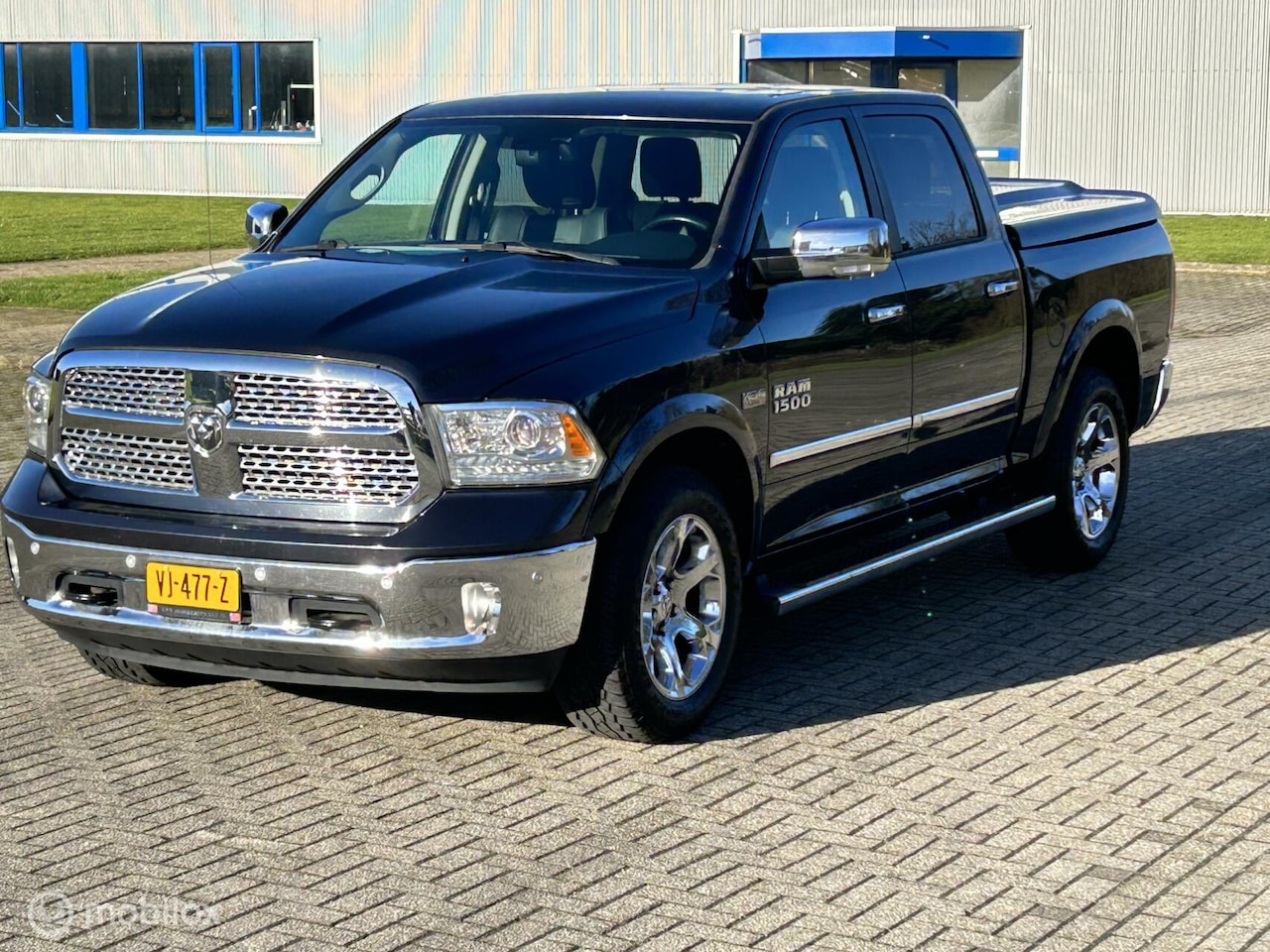 Dodge Ram 1500 - 5.7 V8 Crew Cab 5'7 laramie lpg - AutoWereld.nl