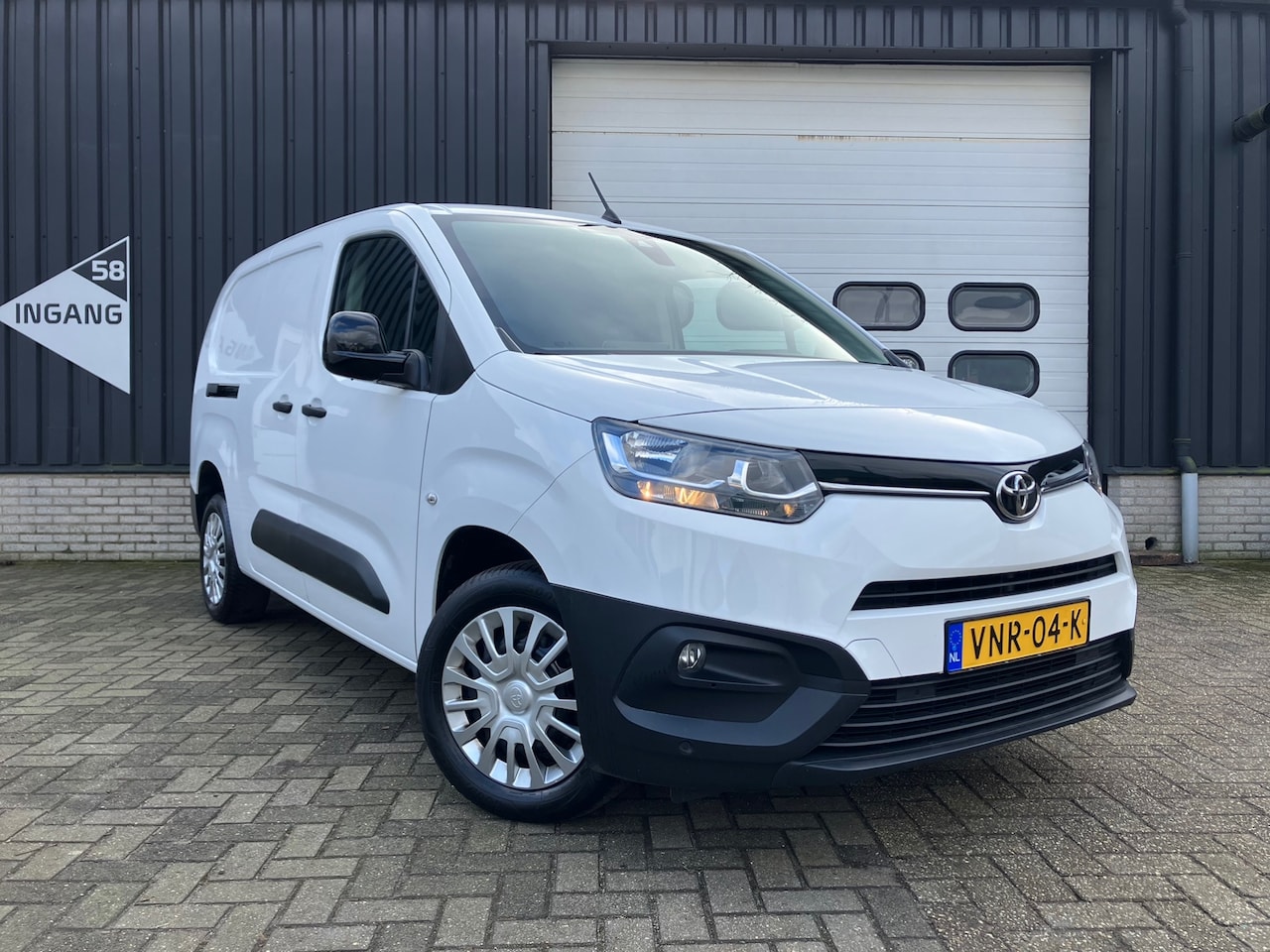 Toyota ProAce City - 1.5 D-4D Live Long/navi/airco/pdc/eu6 - AutoWereld.nl