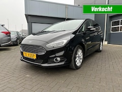 Ford S-Max - 1.5 Titanium met navigatie, cruise control, Clima PDC