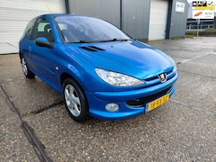 Peugeot 206 - 1.6-16V XS