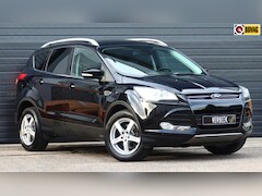 Ford Kuga - 1.6 Titanium Pano/Navi/Clima/Leder/Trekhaak