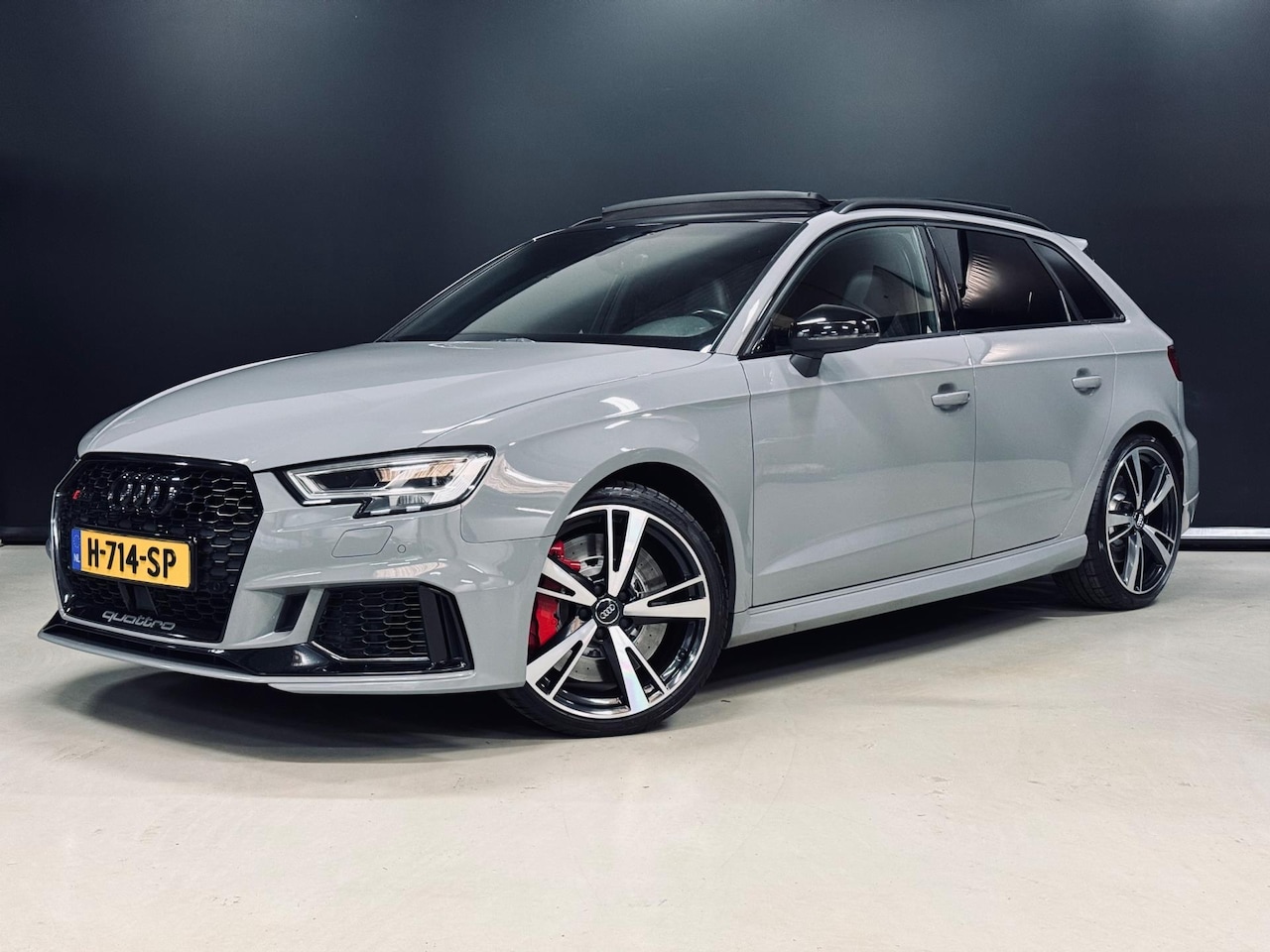 Audi RS3 - Sportback 2.5 TFSI Quattro, Pano, Virtual, Apple Carplay, Black Pack, Cam, Blind Spot, Dyn - AutoWereld.nl