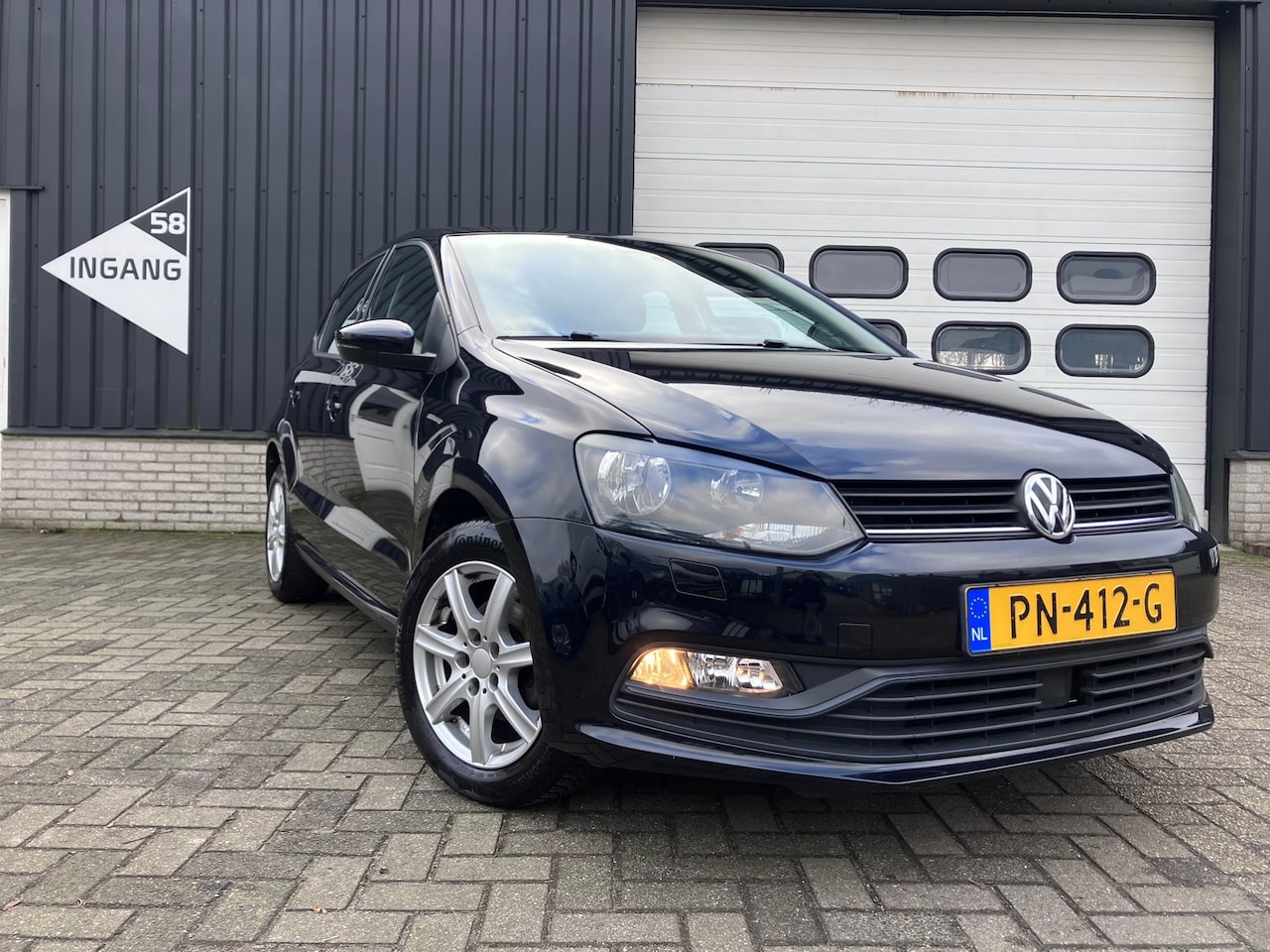 Volkswagen Polo - 1.0 Comfortline Connected Series/nette auto/airco/lm velgen/stoel verwarming - AutoWereld.nl