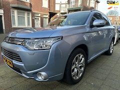 Mitsubishi Outlander - 2.0 PHEV Instyle+ Adaptief Cruise PDC LMV Camera Leer Nette Auto