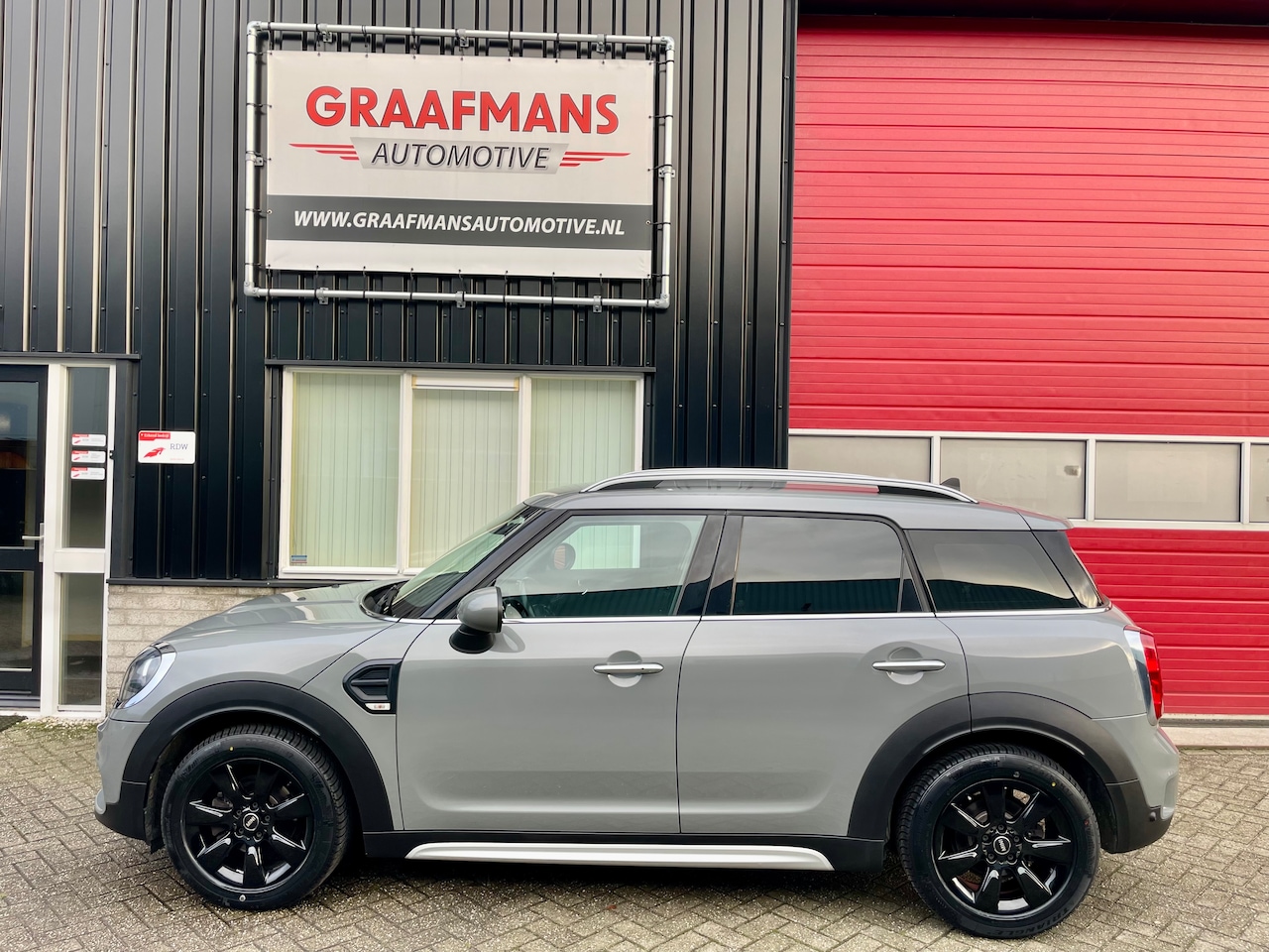 MINI Countryman - 1.5 One Business Edition Mini Countryman F60 64.000km als nieuw 12 MAANDEN GARANTIE - AutoWereld.nl