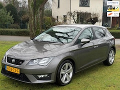 Seat Leon - 2.0 TDI FR Automaat Dealer onderhouden 1 JR APK