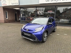 Toyota Aygo X - 1.0 VVT-i MT Premium parkeersensoren voor en achter / stoelverwarming / smartkey met start