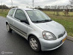 Toyota Yaris - 1.3-16V VVT-i Luna Airco