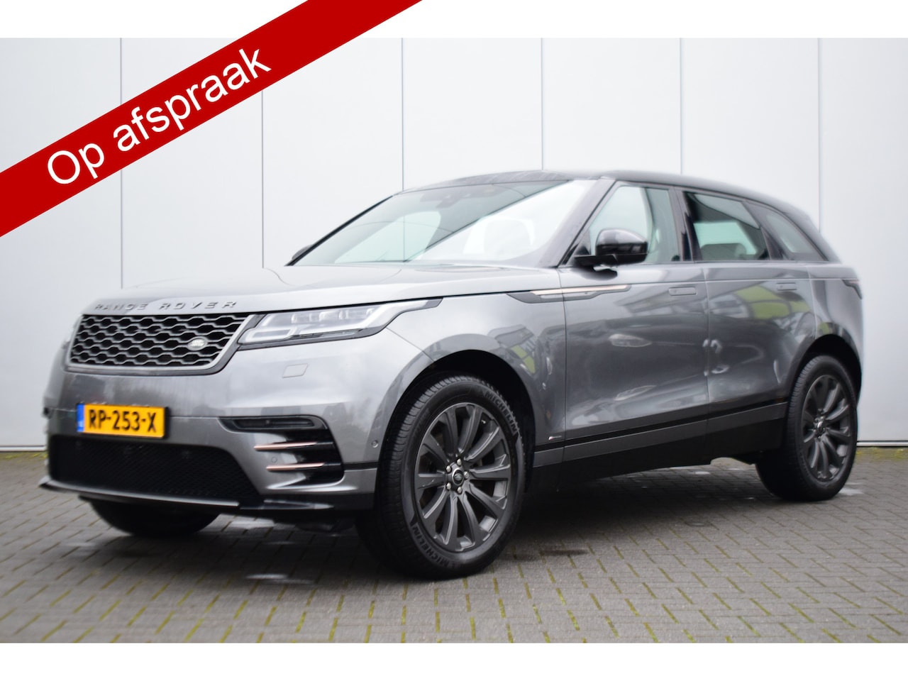 Land Rover Range Rover Velar - 2.0 I4 Turbo AWD R-Dynamic SE 2.0 I4 Turbo AWD R-Dynamic SE Eerste eigenaar - AutoWereld.nl