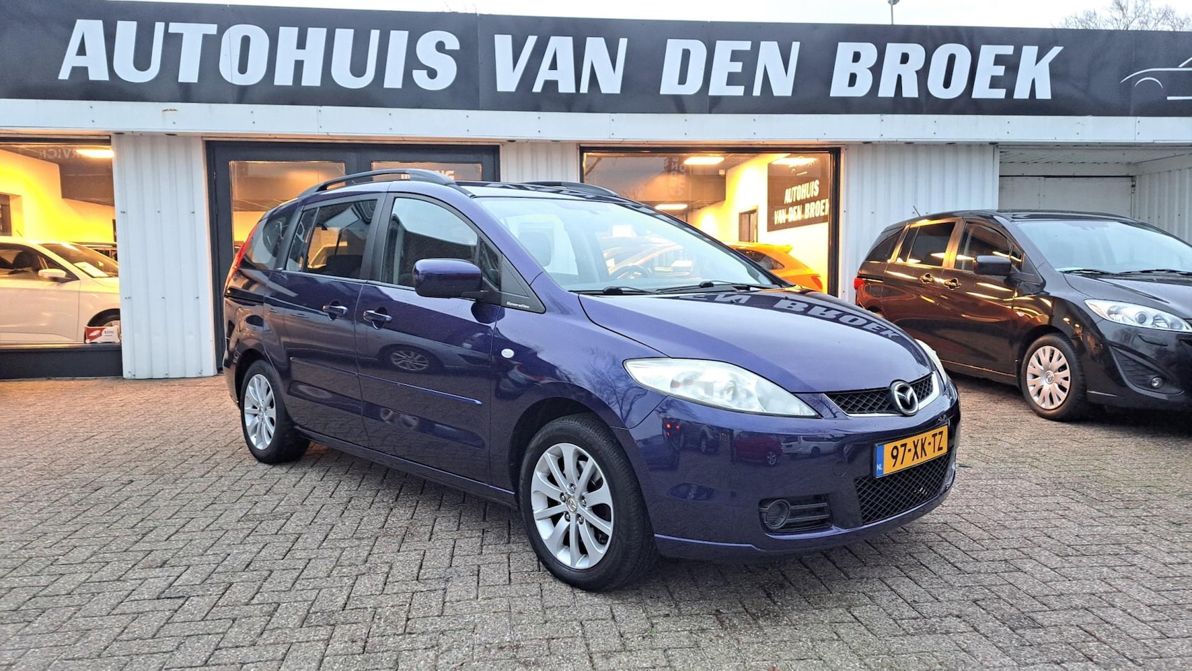 Mazda 5 - 1.8 Touring 7Persoons Airco, Rijdt Perfect, distributie ketting vervangen bij 255000 km - AutoWereld.nl