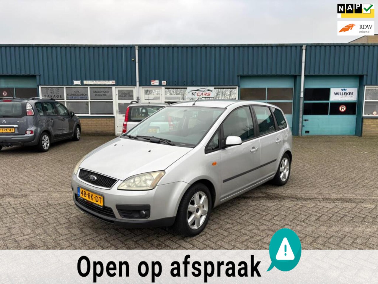 Ford Focus C-Max - 1.6-16V Futura - LM Velgen - EL Ramen - Radio met afstandbediening APK tot 14-10-2025 - AutoWereld.nl