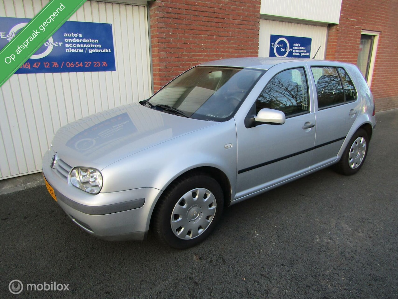 Volkswagen Golf - 14/16v bj 2002 zilver 5 deurs, airco, nw apk - AutoWereld.nl