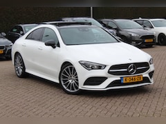 Mercedes-Benz CLA-Klasse - 180 Business Solution AMG / Panoramadak / Camera / 19'' / Sfeerverlichting / Leder&Alcanta