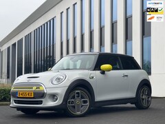 MINI Mini-Electric - Yours 33 kWh, alle opties, panoramadak, harman cardon, head Up, digitaal cocpit, leder, st