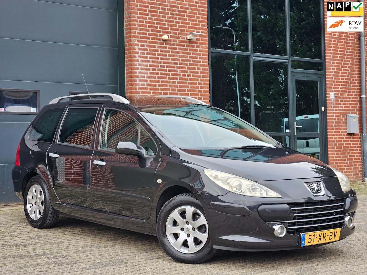 Peugeot 307 SW - 1.6-16V Pack Automaat|Airco|Trekhaak|Cruise|Nap|Boekjes - AutoWereld.nl