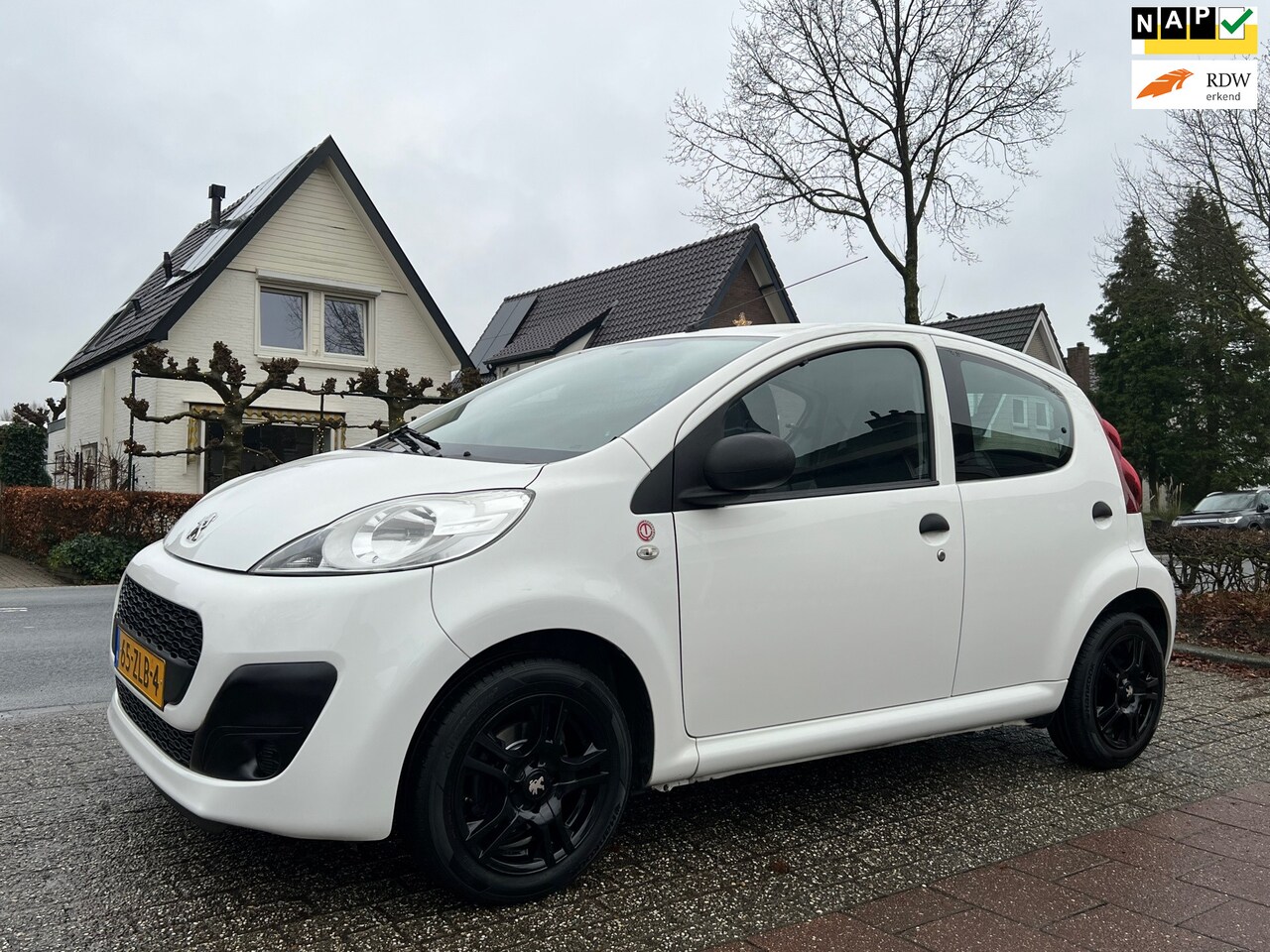 Peugeot 107 - 1.0 Black&White NL-AUTO-NAP. - AutoWereld.nl