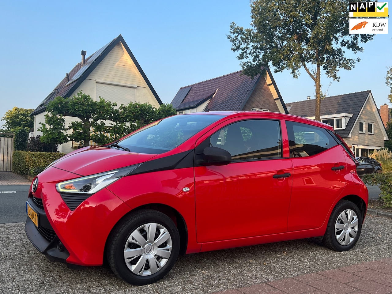 Toyota Aygo - 1.0 VVT-i x-fun Exclusive NL-AUTO-NAP APK T/M 01-2027!! - AutoWereld.nl