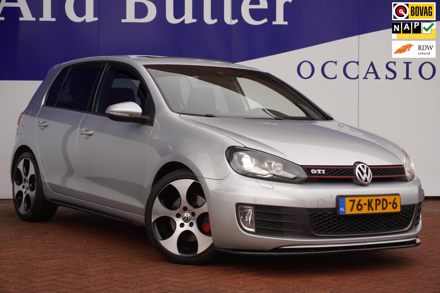 Volkswagen Golf - 2.0 GTI 211 PK +Xenon+18"lmv+orig/nl+schuifdak+advance-pakket = TOP ONDERHOUDEN !! + APK 2 - AutoWereld.nl