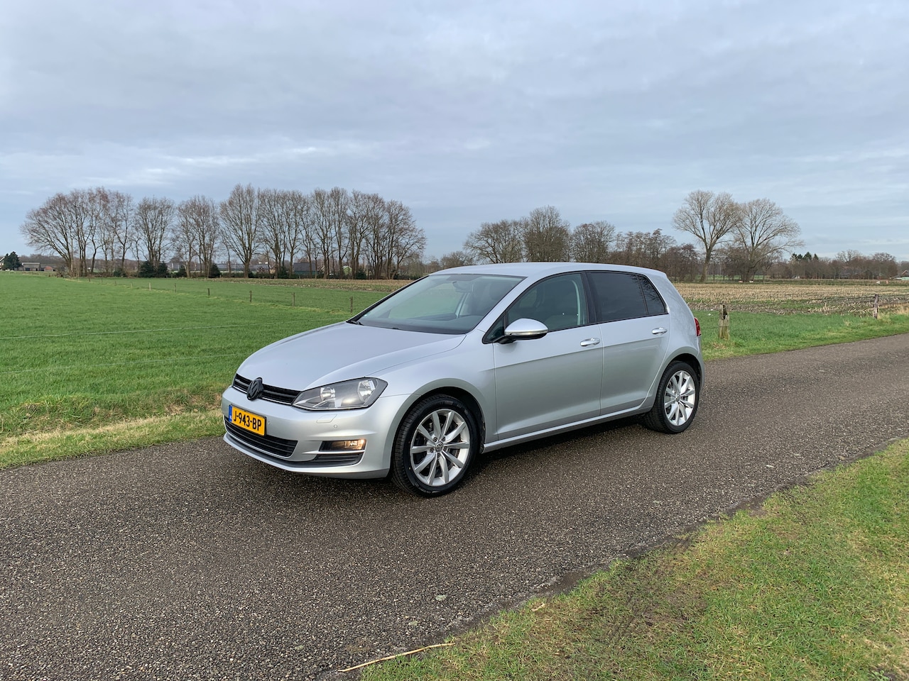 Volkswagen Golf - 1.2 TSI Highline 6 BAK  STOELVERWARMING  COMING/LEAVING HOME PRIVACY GLAS ENZ - AutoWereld.nl