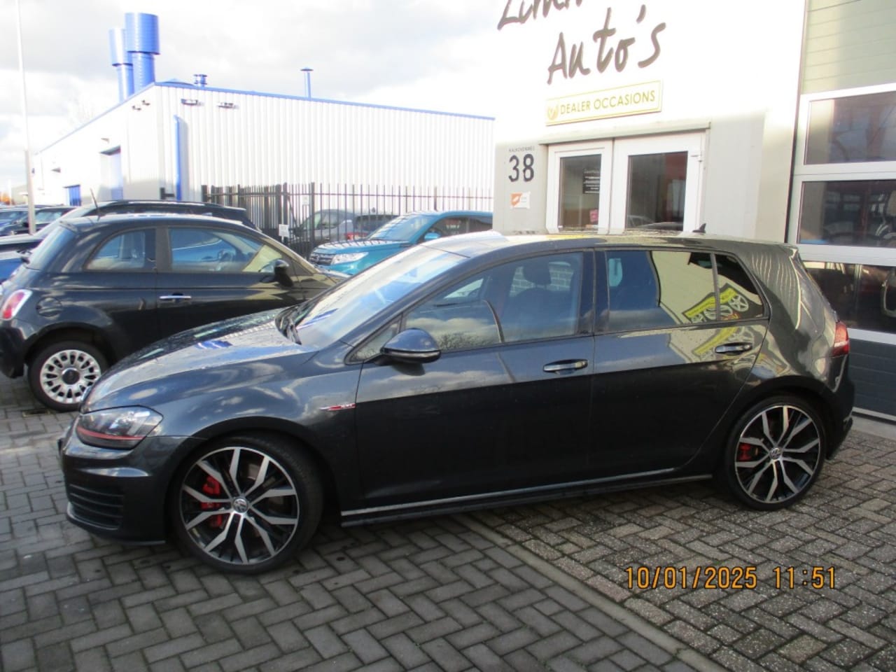 Volkswagen Golf - 2.0 GTI Performance Pano - AutoWereld.nl