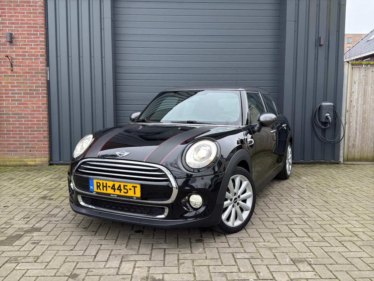 MINI Cooper - Mini 1.5 Chili | Nederlandse auto | Lederen bekleding | Stoelverwarming | - AutoWereld.nl