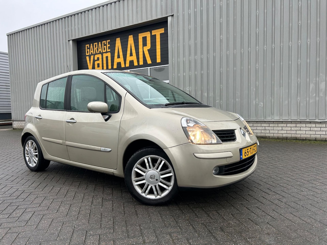 Renault Modus - 1.6-16V Initiale | LEER | PANO DAK | CLIMATE | CRUISE | - AutoWereld.nl