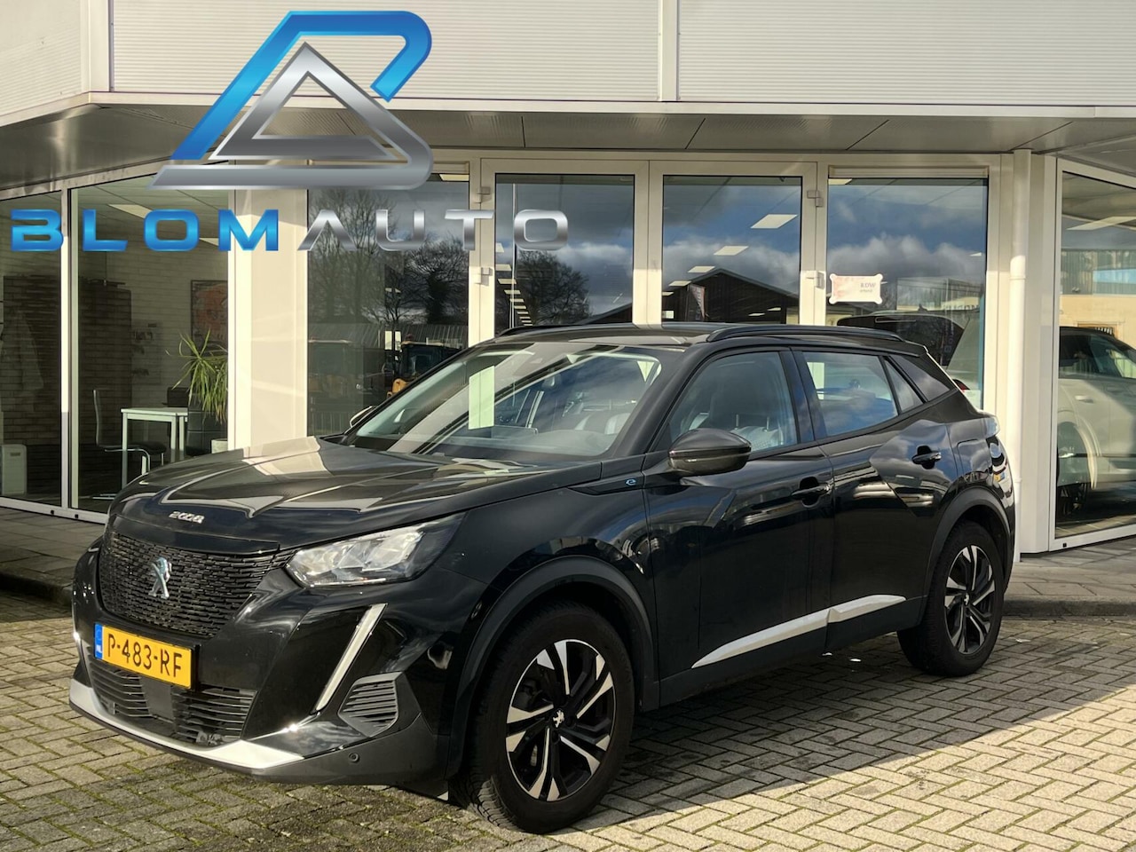 Peugeot e-2008 - EV 50 kWh 3-FASE+CARPLAY+STOELVERW+CAMERA - AutoWereld.nl