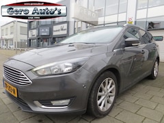 Ford Focus Wagon - 1.0 Titanium station vol opties , oa airco ecc , stuurverwarming etc