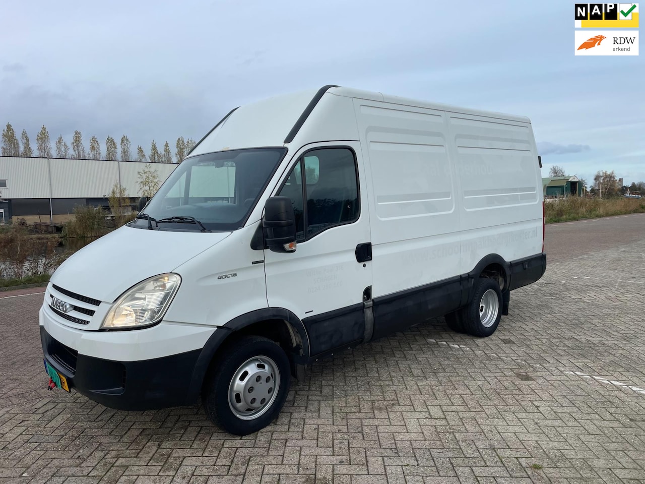 Iveco Daily - 35S18V 330 H2!WEINIG KM:135000!DBL LUCHT!130KW!177PK!BANDEN GOED!ELECKTRISH RAAM&SPIEGEL!6 - AutoWereld.nl