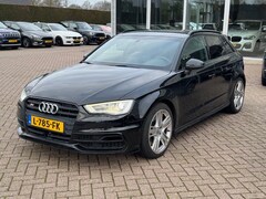 Audi S3 - Sportback 2.0 TFSI quattro Pro Line Plus / Leder&alcantara / Navigatie / 18'' / Parkeerhul