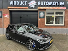 Volkswagen Golf - 2.0 TSI R 4Motion Performance Akrapovic