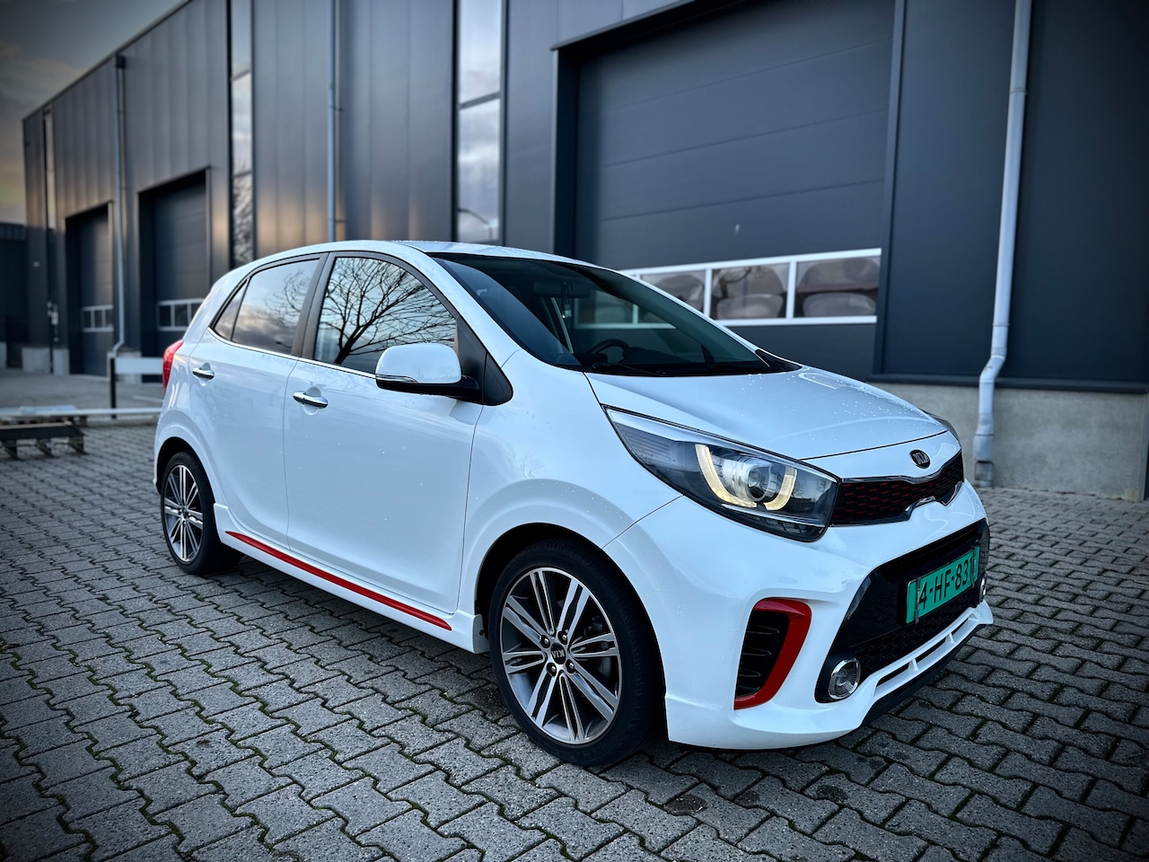 Kia Picanto - 1.2 CVVT GT-Line Kia Picanto 1.2 CVVT GT-Line 2017 | LEDER | CARPLAY | CAMERA - AutoWereld.nl