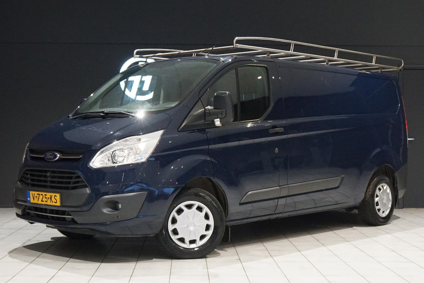 Ford Transit Custom - 290 2.0 TDCI L2H1 Trend + CAMERA / TREKHAAK / NAVIGATIE - AutoWereld.nl