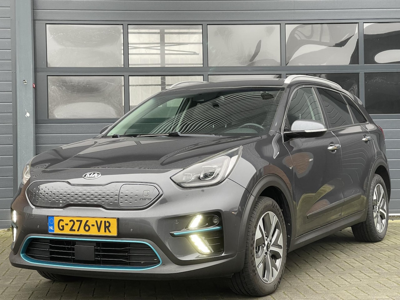 Kia e-Niro - EXECUTIVELINE 64 KWH I AUTOMAAT I APPLE/ANDROID I ACHTERUITRIJCAMERA I CLIMATE CONTROL - AutoWereld.nl