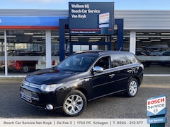 Mitsubishi Outlander - 2.0 PHEV Instyle / Automaat / NL-Auto / 189 PK / Schuif-kantel Dak / Stoelverwarming / App