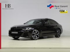 BMW 5-serie - 520i M-Sport/Schuifdak/Sfeerverl/20inch/Leder