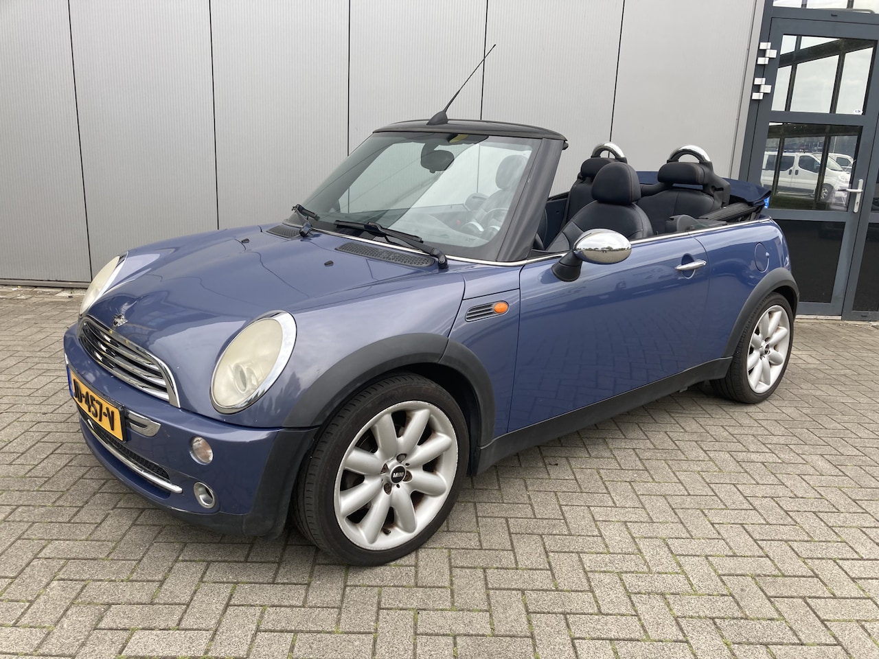 MINI Cabrio - Cooper Stoelverwarming | Airco | | Parkeersensoren - AutoWereld.nl